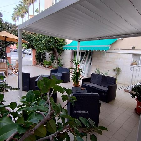 Hotel Della Piazzetta Варацце Екстер'єр фото