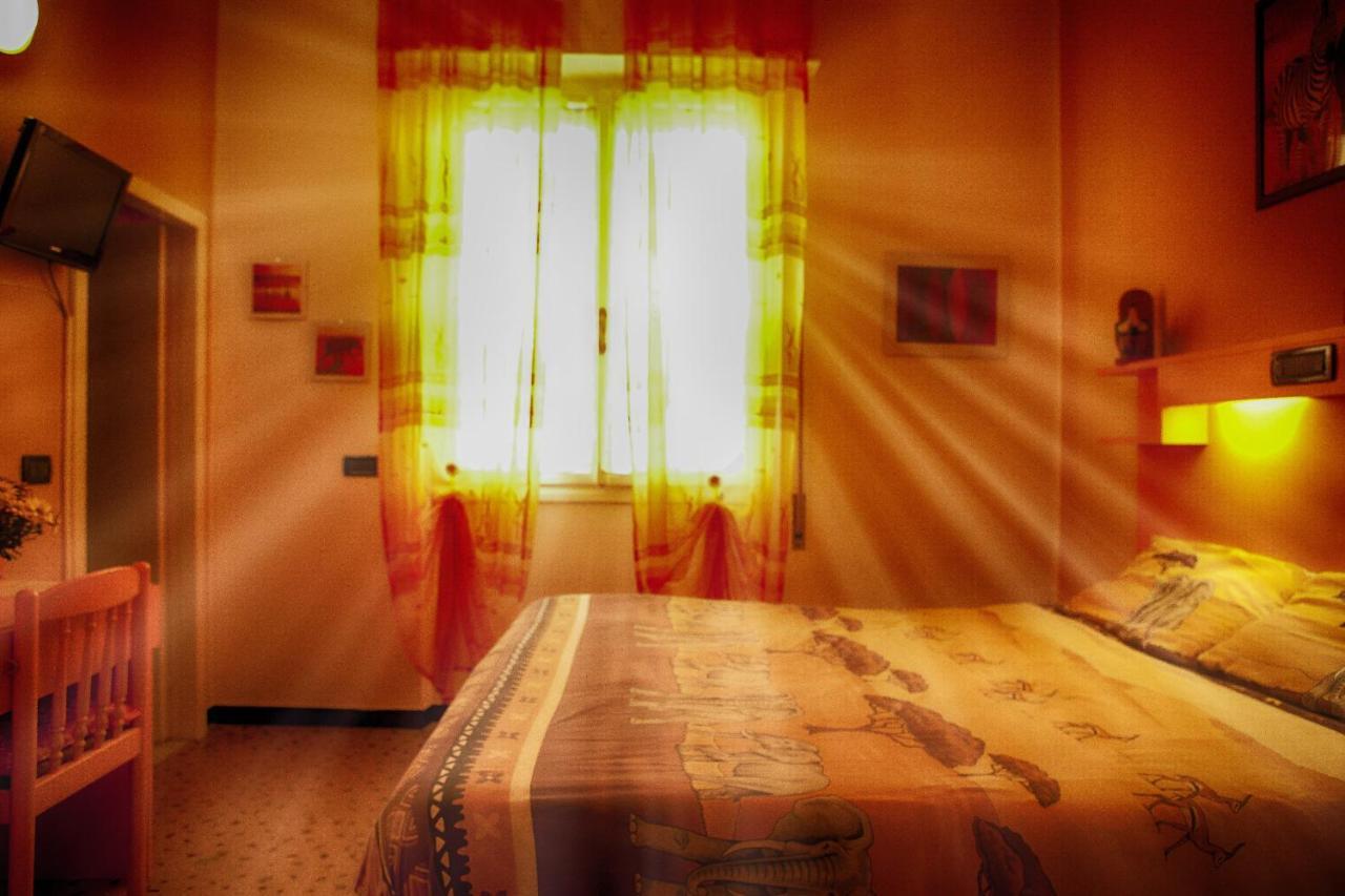 Hotel Della Piazzetta Варацце Екстер'єр фото